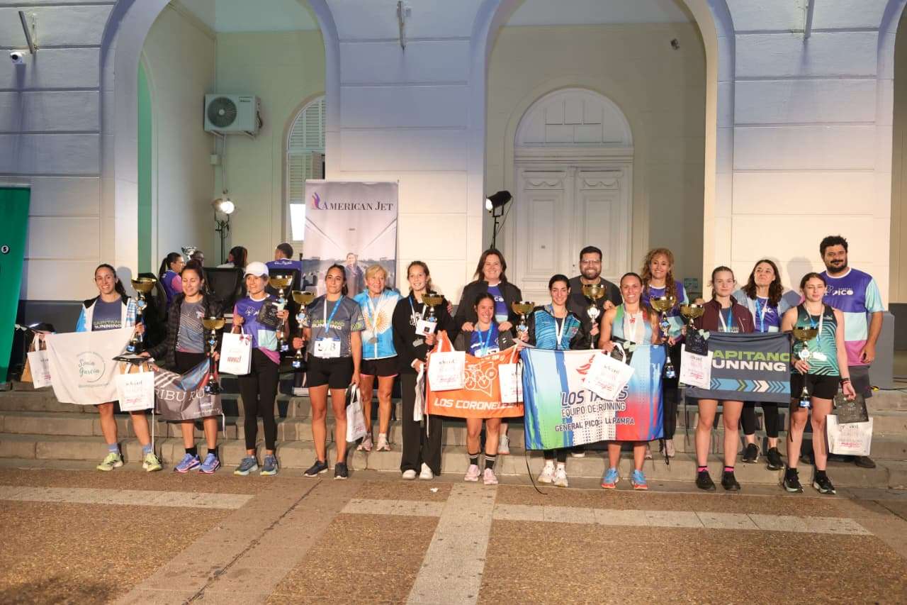 UNA MULTITUD PARTICIPÓ DE LA CARRERA NOCTURNA POR EL 120° ANIVERSARIO DE LA CIUDAD