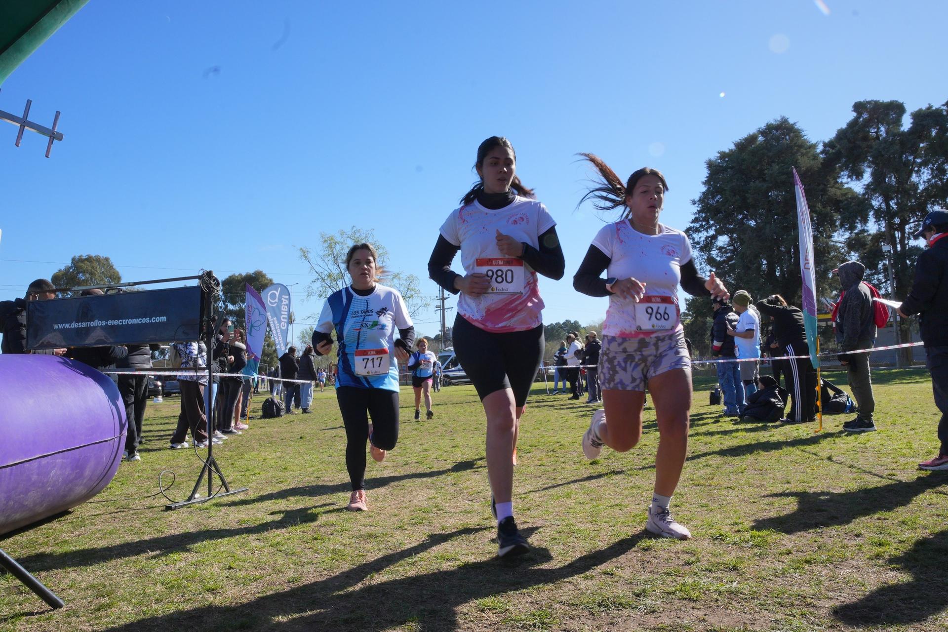 KILÓMETRO Y PICO: MÁS DE 350 CORREDORES Y CORREDORAS PARTICIPARON DEL CAMPEONATO PIQUENSE DE RUNNING