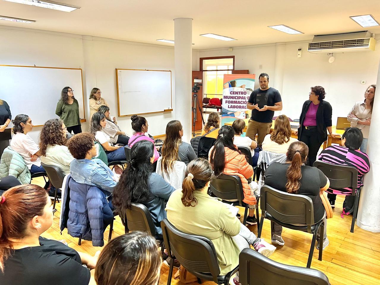 CAPACITACIÓN PARA ACOMPAÑANTES DE PERSONAS MAYORES