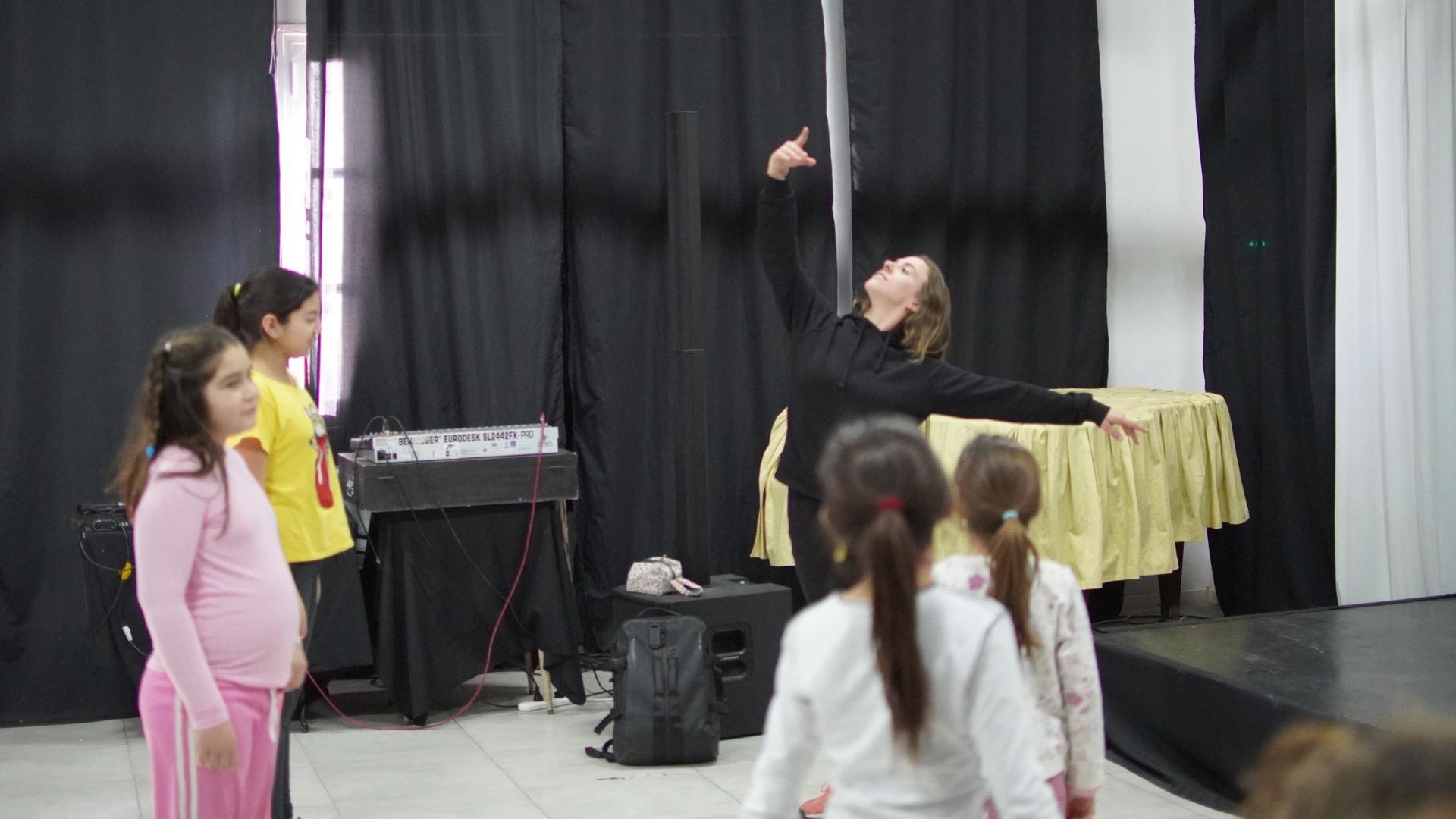 ANOTATE EN EL TALLER DE DANZA DEL CICLO VACACIONES ARTÍSTICAS