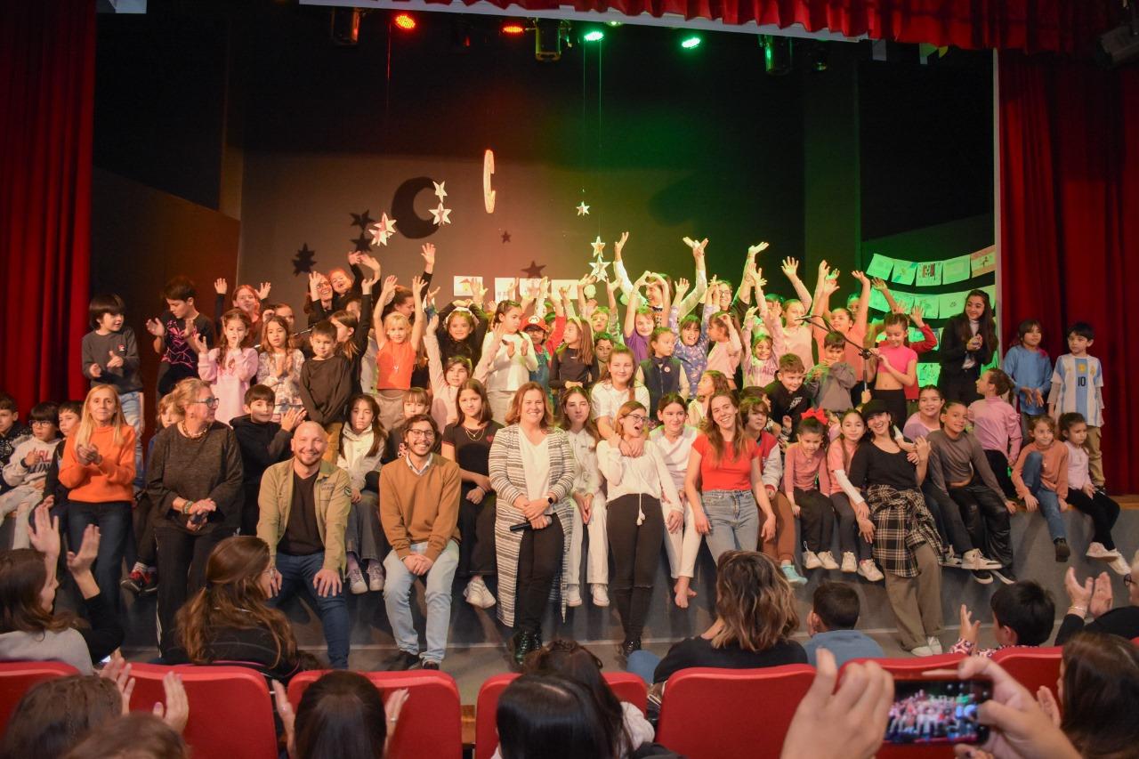 “QUERÍAMOS QUE SE GENERE UNA FAMILIA ARTÍSTICA QUE CONFÍE EN LO QUE LES OFRECEMOS”